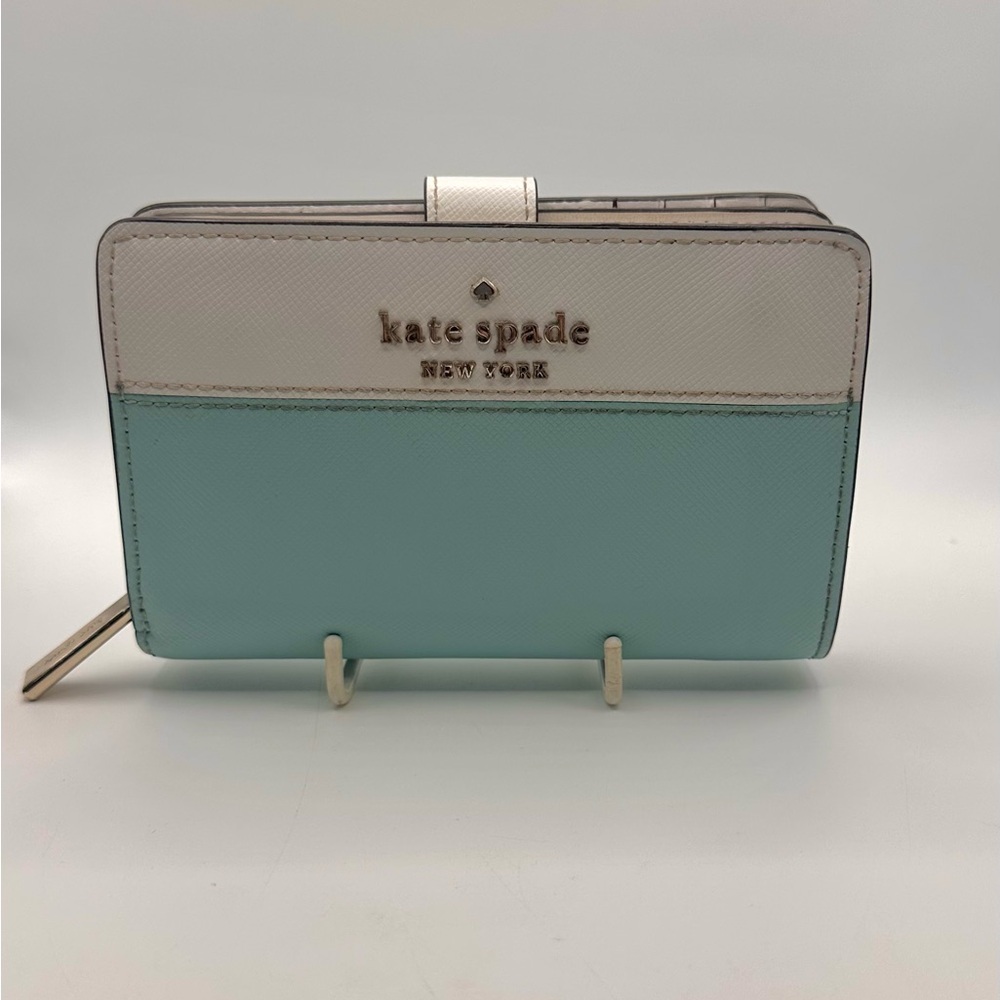 Kate Spade Staci Medium Compact Bifold
Wallet, Mint & White Cream Wallet